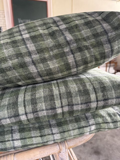 Ternet puder, unikke, syet hos syerske, pris pr. stk.