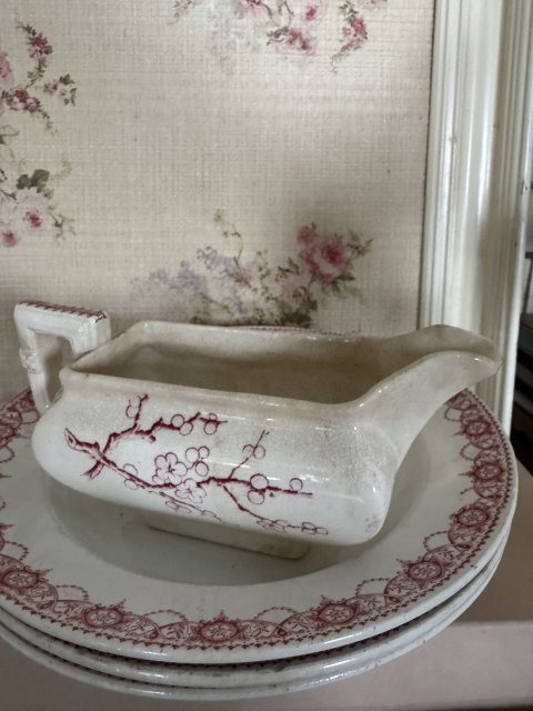 Gammel fransk sovsesk�l med kirseb�rtomater